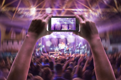 Virtual Concerts and Metaverse Performances: The Future of Live Music in 2024